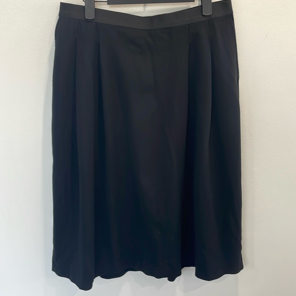 Eileen Fisher ponte knit black pleated work office career contemporary skirt M